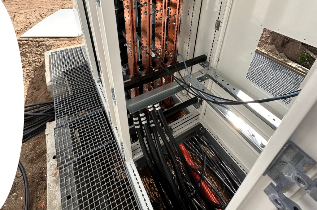 Raccordements électrique. SARL Électricité Jean L., électricien professionnel près du Boulou dans les Pyrénées-Orientales.